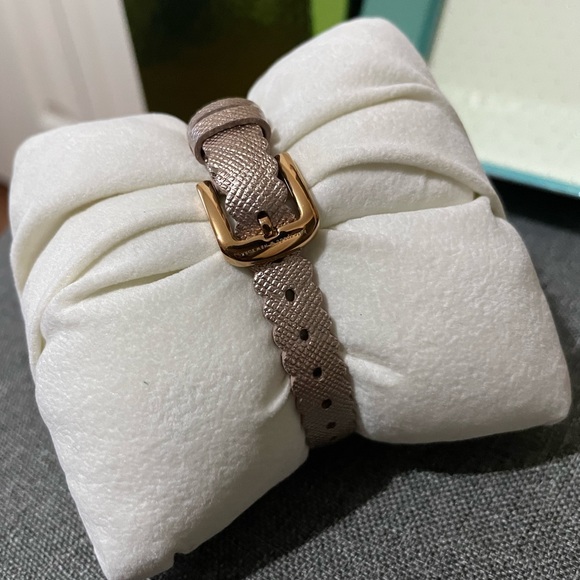 ♠️ Rose Gold Kate Spade Watch ♠️ - Picture 5 of 5